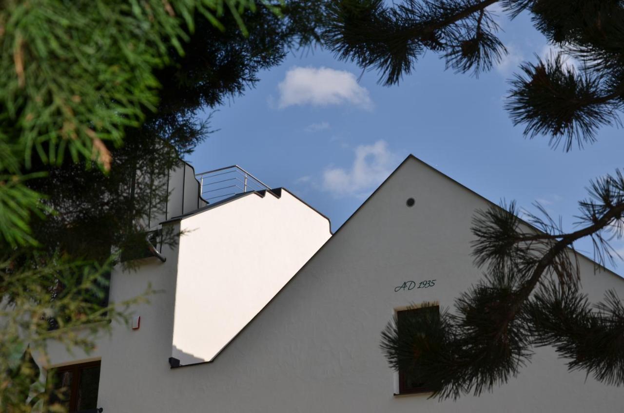 Floravilla Rajecké Teplice Buitenkant foto