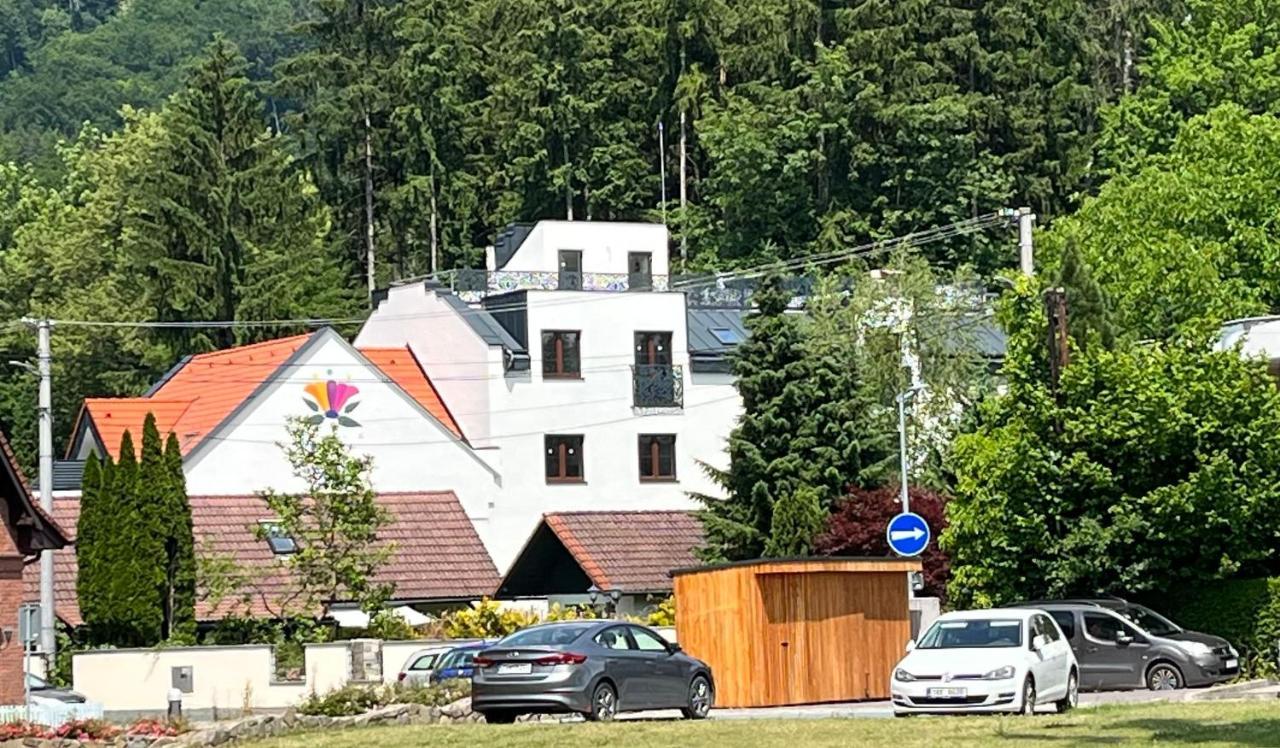 Floravilla Rajecké Teplice Buitenkant foto